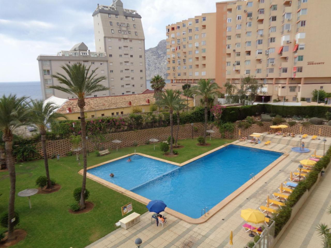 Edificio Calpplace Buitenkant foto